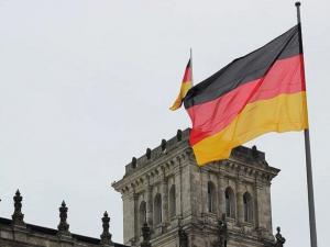 Almanya'da fabrika siparişleri iç talep arttı