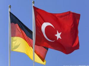 Berlin, Alman Büyükelçiliği için çalışan tutuklu Türk avukat için devrede