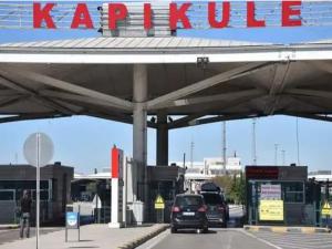 Bulgaristan vatandaşları, Kapıkule Sınır Kapısı'ndan günübirlik alışveriş için Edirne'ye gelmeye başladı.