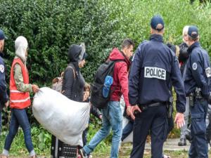 Fransız yargısından devlete mültecilere yardım şartı