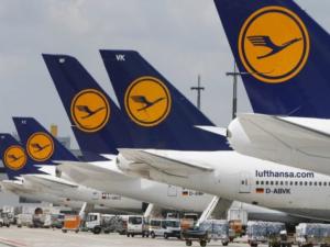 Lufthansa grev nedeniyle Almanya'daki 800 uçuşu iptal etti