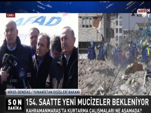 Yunanistan Dışişleri Bakanı Nikos Dendias deprem bölgesinde