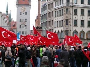 Almanya'daki Türkler de PEGIDA'ya karşı yürüyecek