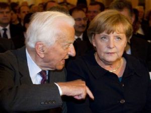 Almanya eski Cumhurbaşkanı Weizsäcker öldü