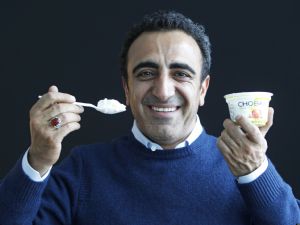 ABD Yoğurt Devi Chobani'nin Türk Sahibi Ulukaya Göçmenlere Yardım Edecek..!