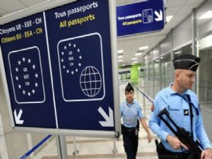 Guardian: Schengen Bölgesi iki yıl askıya alınabilir
