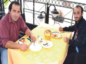 Öfkelendi, Sıla Yolu'na çıktı
