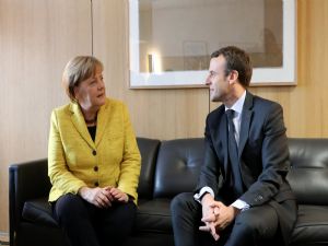 Merkel'den AB'ye mülteci tepkisi: Dayanışma içinde değiliz